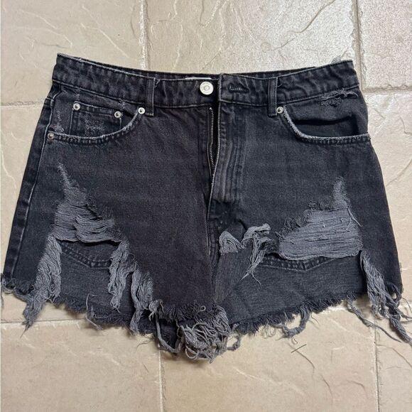 ZARA Ripped Washed Black Jean Shorts size 8 - Picture 1 of 3